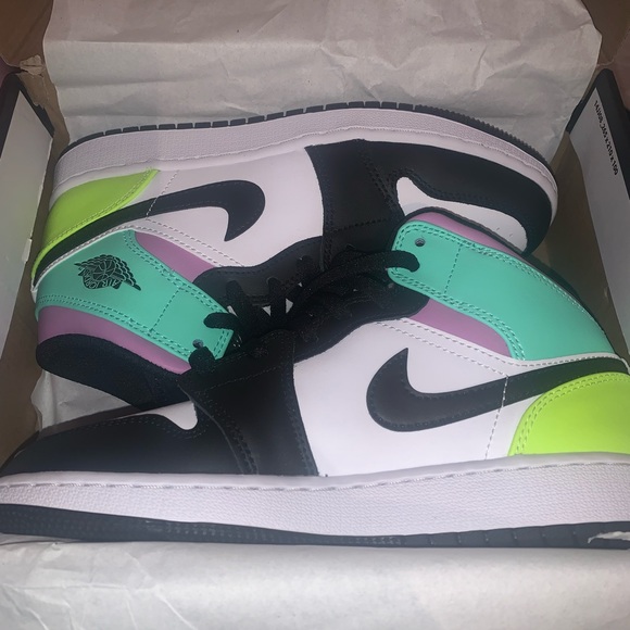 Air Jordan 1 - Picture 1 of 2